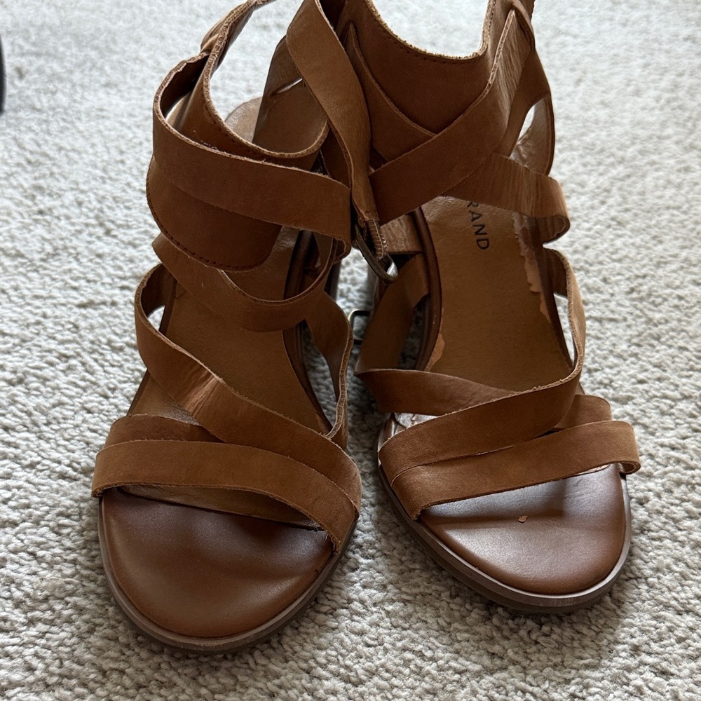 Lucky Brand Tan Strappy Sandals